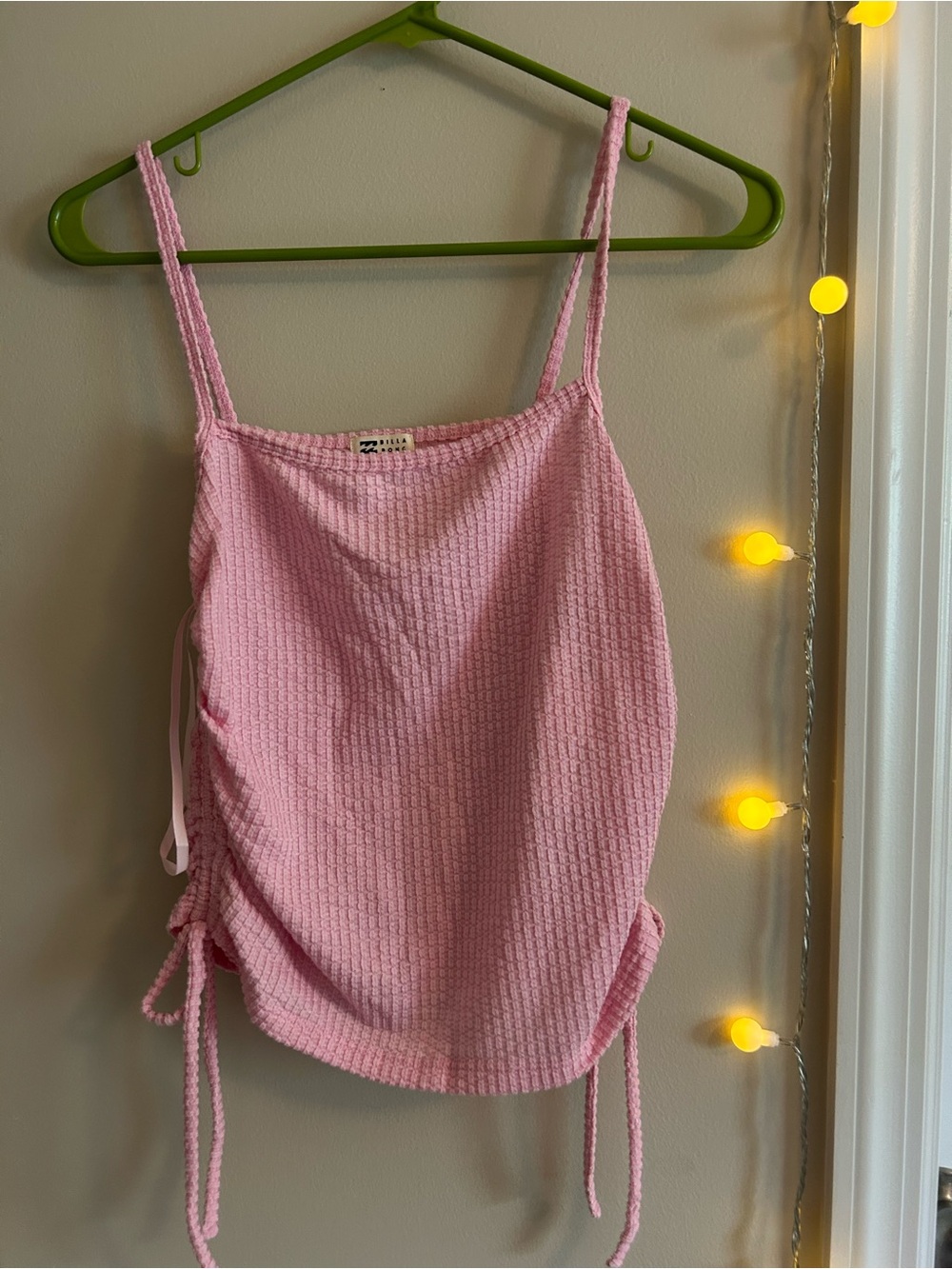 billabong pink tank size L slightly cropped